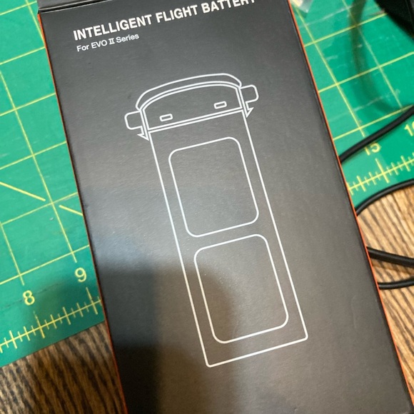 Autel Ribitics EVO II-8K portable Drone with case & backpack - Picture 14 of 15